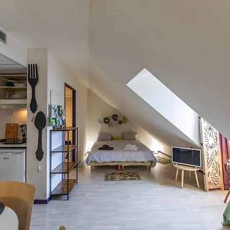 Tithome 3 - Grand Bus Gare Centre Sanctuaire * Lourdes